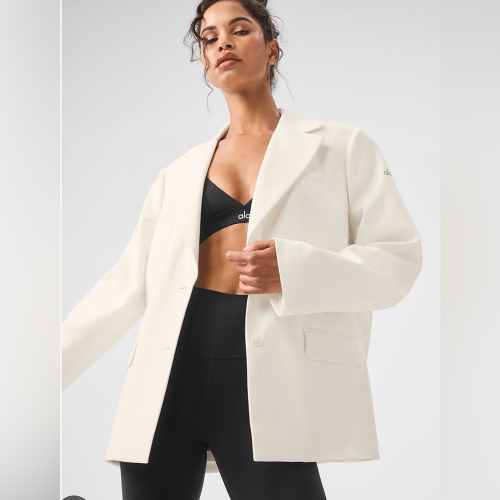First-Class Blazer - Ivory | Alo Yoga